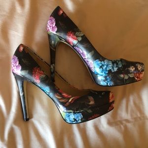 Floral Chinese laundry Heels
